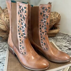 Boots by ROAN by :BED STU